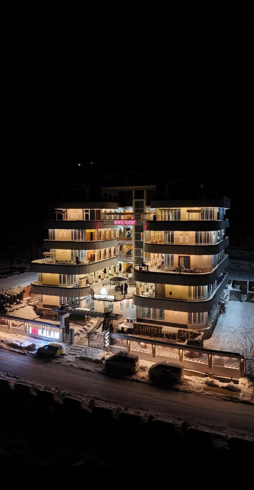 White Forest Hotel Kalam Exterior foto